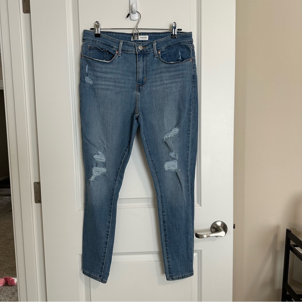 Levi’s: Signature Gold Mid-Rise Skinny, size: 12 short